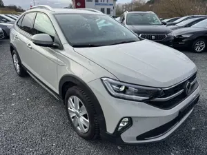 Volkswagen Taigo 1.5 TSI  *DSG*STYLE*PDCHI+VO+KAMERA*ACC*SH