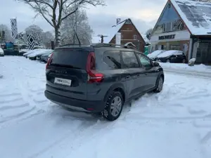 Dacia Jogger TCe 110 Comfort *7-Sitzer* Bild 4