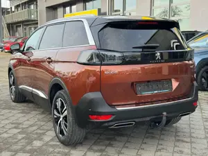 Peugeot 5008 GT 1.2 kam-Teilleder-Winterpaket 1.99% Bild 3