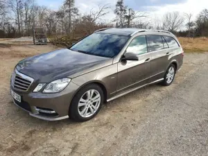 Mercedes-Benz E 200 E 200 T BlueEFFICIENCY 7G-TRONIC Avantgarde AMG