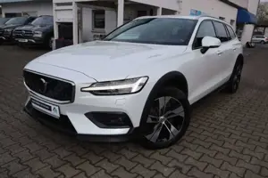 Volvo V60 Cross Country V60 Cross Country B4 D AWD Plus|NAVI|ACC|R-CAM|