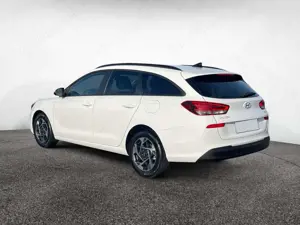 Hyundai i30 SW T-GDI AT|NAVI|KAMERA|WINTERPAKET|TEMPOMAT Bild 4