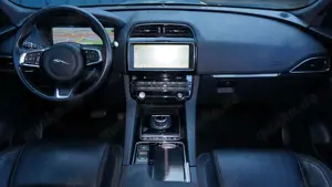 Jaguar F-Pace F-PACE 20D AWD PRESTIGE*VIRTUAL*PANORAMA*ACC*AHK Bild 4