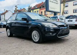 Ford Focus 1.6 Limousine Titanium Klimaautomatik