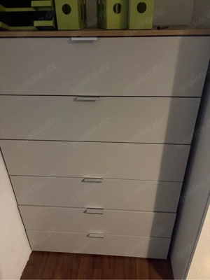 hiermit verkaufe ich den Grauen Schrank nur selbstabholung