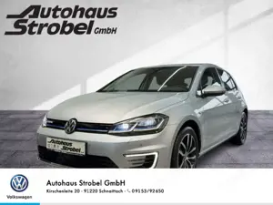 Volkswagen Golf VII E-Golf Wärmep. ACC Navi LED Leder Kamer