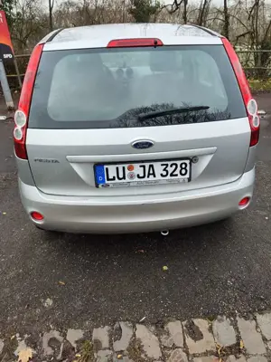 Ford Fiesta 1.3 Style Bild 4