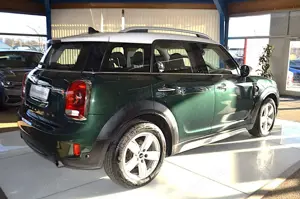 MINI Others Countryman S (Cooper) AUTOMATIK / XENON / NAVI Bild 4