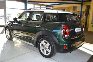 MINI Others Countryman S (Cooper) AUTOMATIK / XENON / NAVI Bild 3