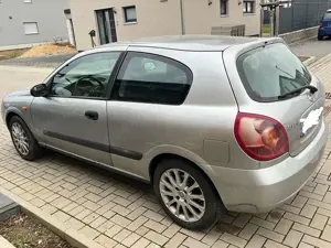 Nissan Almera 1.5 acenta Bild 3