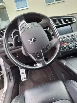 Citroen DS4 DS4 THP 155 EGS6 SoChic Bild 2