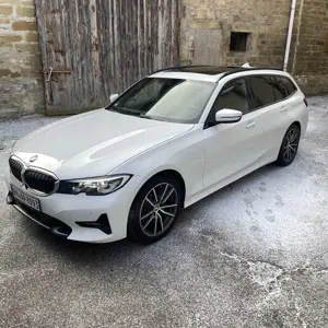 BMW 318 318d Touring Aut. Luxury Line