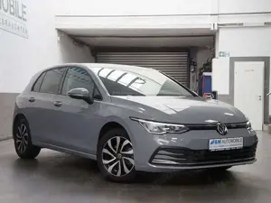Volkswagen Golf 1.5 TSI OPF 110kW ACTIVE Navi Sitzheiz PDC Bild 3