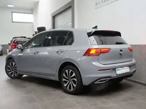 Volkswagen Golf 1.5 TSI OPF 110kW ACTIVE Navi Sitzheiz PDC Bild 5