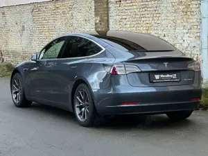 Tesla Model 3 LR AWD Dual Motor SHZ LED KEYLESS ACC MwSt ausw. Bild 5