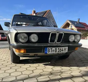 BMW 520 i E28 - Rostfrei - Originallack