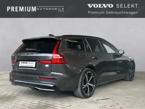 Volvo V60 Recharge T6 AWD Plus Dark ACC/Pano/19''/HK Bild 2