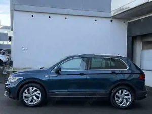 Volkswagen Tiguan Elegance LED Navi Pano DigitalCockpit ACC Bild 3