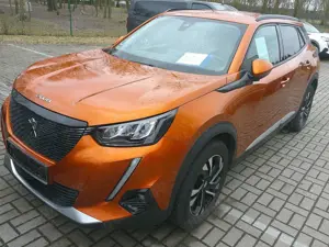 Peugeot 2008 Allure Pack PureTech 130, Navi, SH vo., Allw.