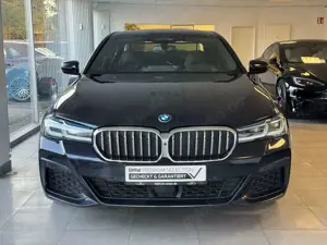BMW 545 e xDrive M-Sportpaket M-Sitze Laser 360 R20