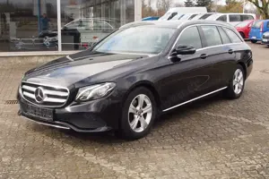 Mercedes-Benz E 220 d  T-Modell/Widescreen/Ahk/Panorama