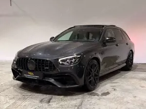 Mercedes-Benz E 63 AMG S *PANO*CARBON*HuD*KERAMIK*NIGHT*360°*