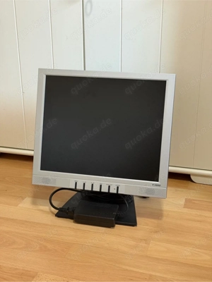 19  Monitor   VGA, inkl. Stromkabel, sofort einsatzbereit