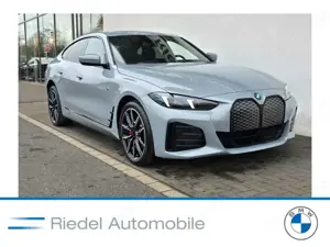 BMW i4 eDrive40 Navi Tempom.aktiv Bluetooth PDC MP3 Schn.