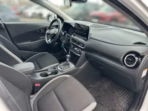 Hyundai KONA 1.6 GDI DCT Hybrid Trend Allwetter Navi Kamera Bild 4