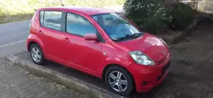 Daihatsu Sirion Sirion 1,3 4-türig AHK Allwetter Tüv 10/27