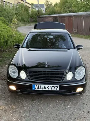 Mercedes-Benz E 320 CDI 7G-TRONIC Avantgarde Bild 2
