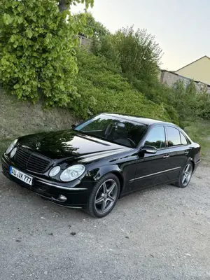 Mercedes-Benz E 320 CDI 7G-TRONIC Avantgarde Bild 3
