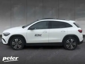 Mercedes-Benz GLA 200 Progressive Edition, Distronic, AHV Bild 2