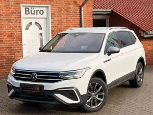 Volkswagen Tiguan Allspace ACC/LANEASSIST/CARPLAY/HEADUP/KAMERA/SHZ/AHK/TOP*