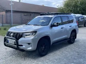 Toyota Land Cruiser 150 2.8D-4D Automatik Webasto*Leder
