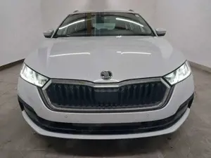 Skoda Octavia Combi Tour DSG NEU ZUSTAND !!! Bild 2