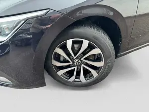 Volkswagen Golf Variant Golf  Variant 1.5TSI Active LED Navi AHK ACC CAM Bild 5