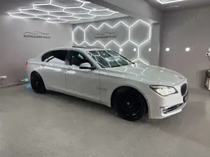 BMW 750