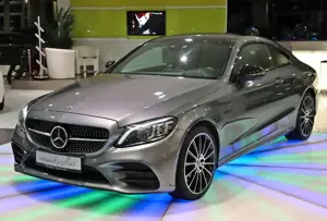 Mercedes-Benz C 300 Coupe AMG line*LEDER*PANO*NAVI*SHZ*ALU*LED