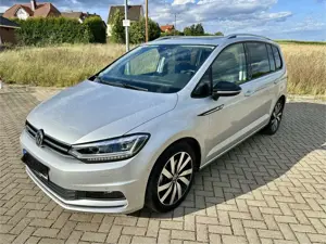 Volkswagen Touran 1.6TDI DSG IQ.DRIVE,AHK,Standhzg,Pano,7Sitz,Kisi