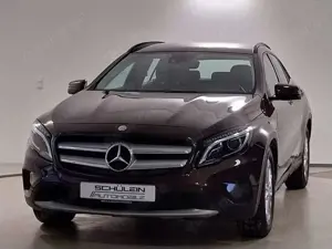 Mercedes-Benz GLA 220 CDI*Bi-Xenon*Navi*Leder*SHZ*AHK* 1.Hand*