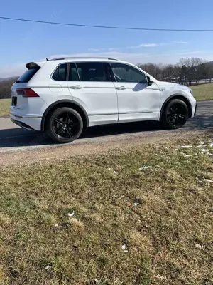 Volkswagen Tiguan Tiguan 2.0 TDI SCR 4Motion (BlueMotion Techn.) DSG Highline