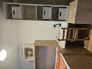 830  ab sofort - Helles schönes Zimmer ,Küche, WC; Bad, Telefon, Highspeed W-Lan U2 Frankfurter Ring Bild 2