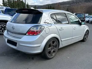 Opel Astra H 1.9 CDTI Lim. Innovation "110 Jahre" PDC Bild 5