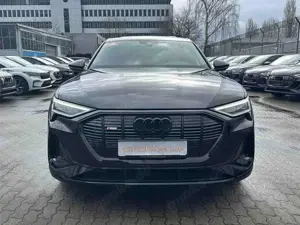 Audi e-tron Sportback 55 2x S line BLACK EDITION PANO Bild 4