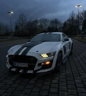 Ford Mustang 3,7 L V6, SHZ,Sportitze, ALCANT., 8-fach