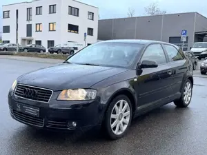 Audi A3 1.6 FSI Ambition*BOSE*GEPFLEGT*TÜV NEU*2.HAND*