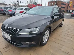 Skoda Superb Combi Ambition Bi-Xenon AHK