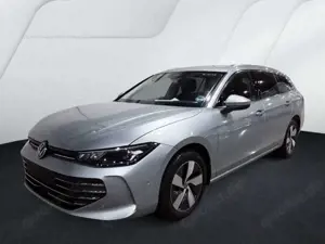 Volkswagen Passat Variant 1.5 eTSI DSG Business LED Navi AHK Rear View