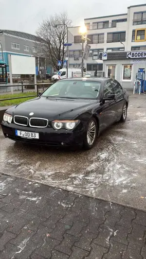 BMW 745 Bild 2